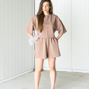 Къси панталонки с джобове